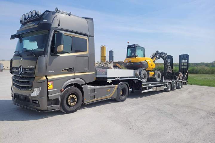 Nous possédons plus de 15 ans d’expérience dans le domaine du transport d’engins forestiers.